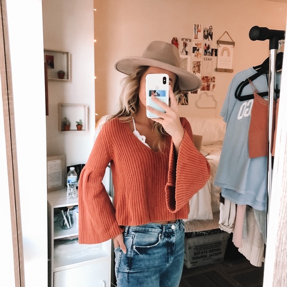 Free People Sweater!! - Picture 4 of 7